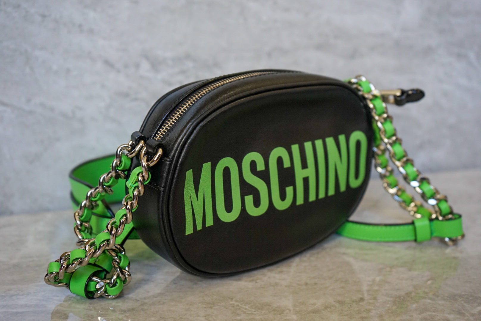 Moschino buttercup discount bag