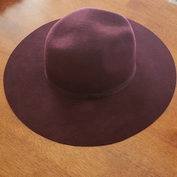 100% Italian Wool Hat